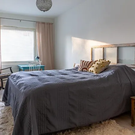 Bright In The Center Апартаменты *