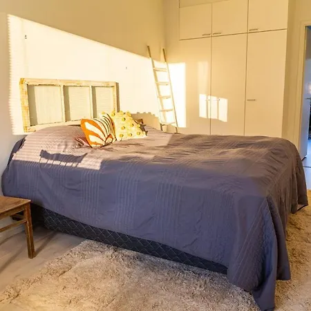 Bright In The Center דירה