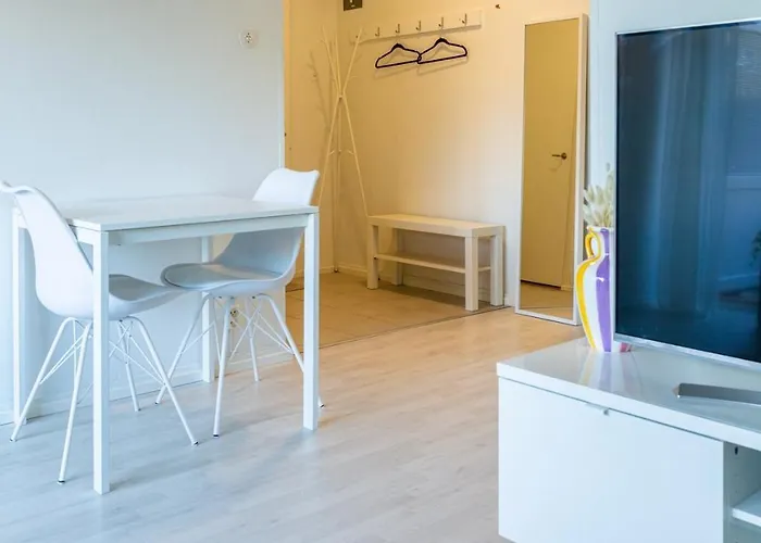 Апартаменты Bright In The Center *