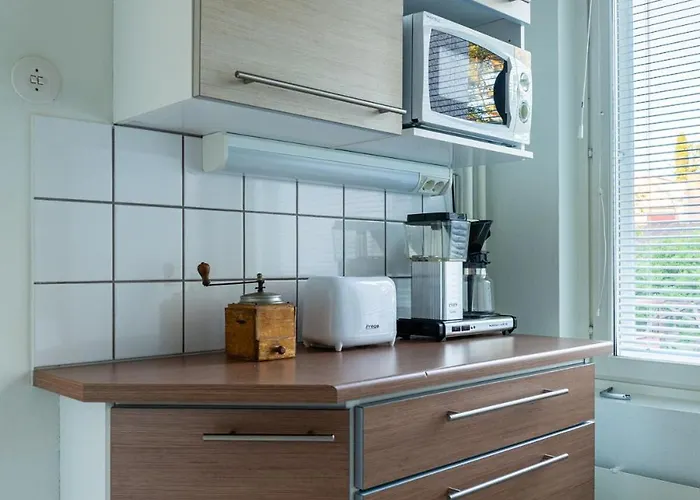 Bright In The Center Каяани